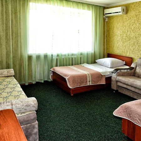Green City Hotel ムィコラーイウ エクステリア 写真