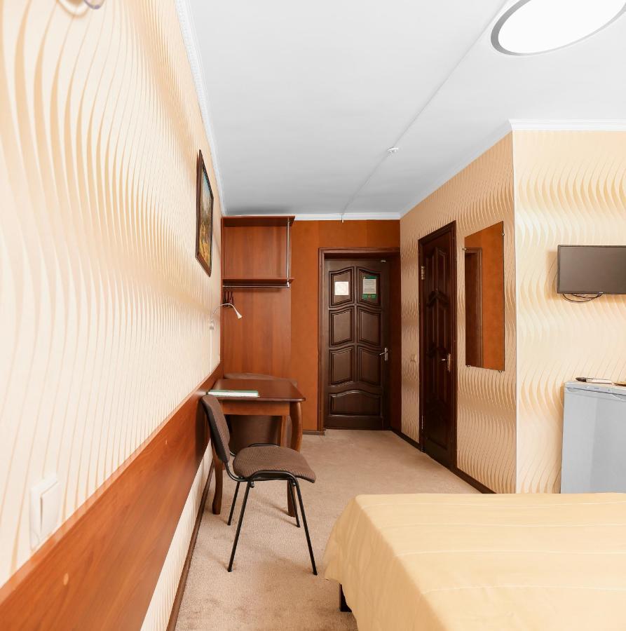 Green City Hotel ムィコラーイウ エクステリア 写真