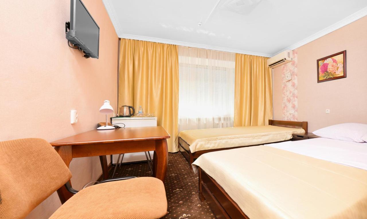 Green City Hotel ムィコラーイウ エクステリア 写真