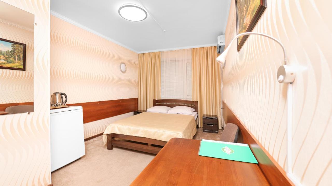 Green City Hotel ムィコラーイウ エクステリア 写真