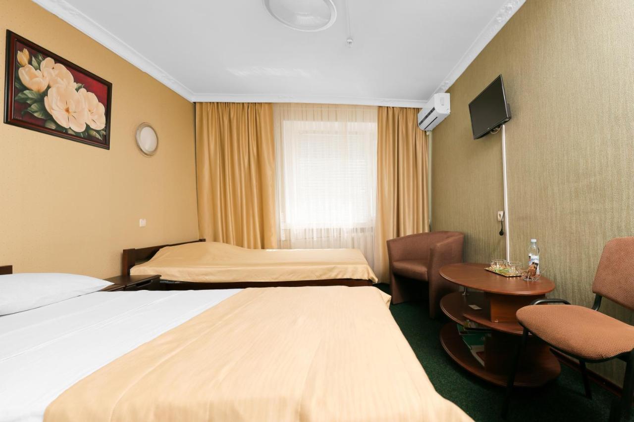 Green City Hotel ムィコラーイウ エクステリア 写真