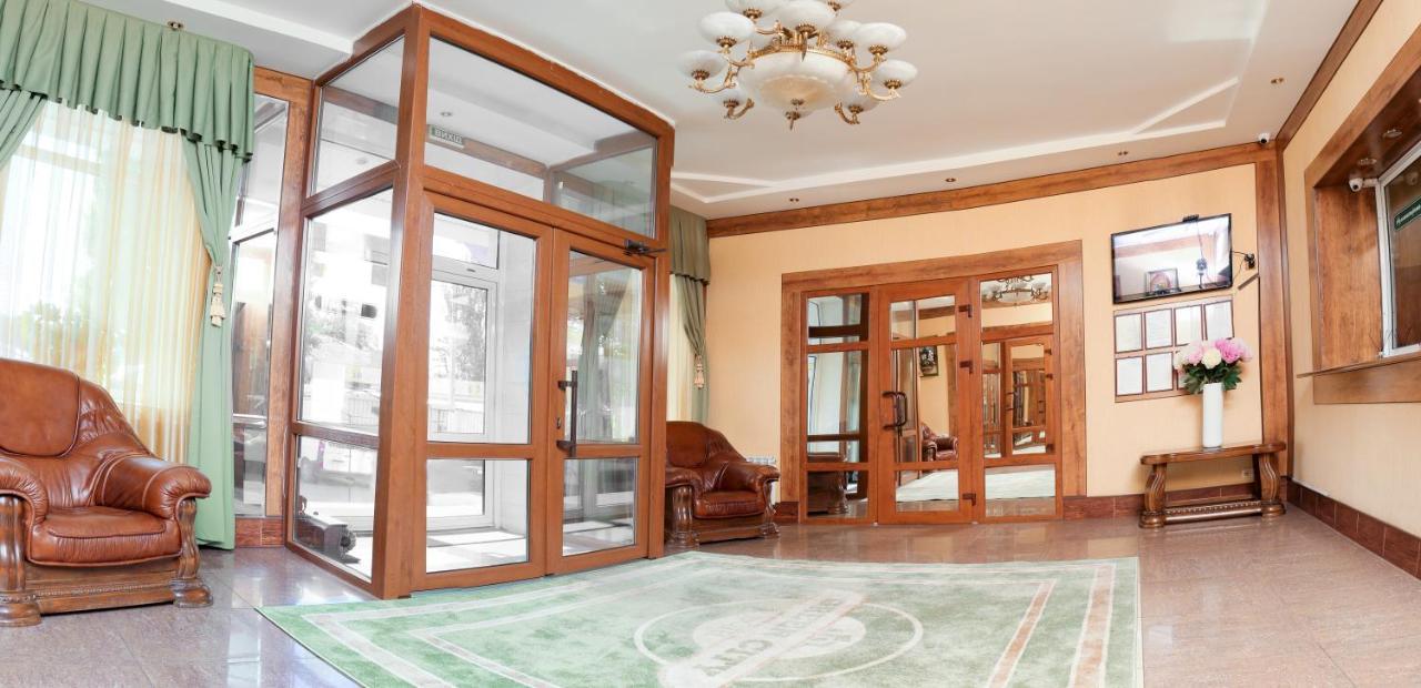 Green City Hotel ムィコラーイウ エクステリア 写真